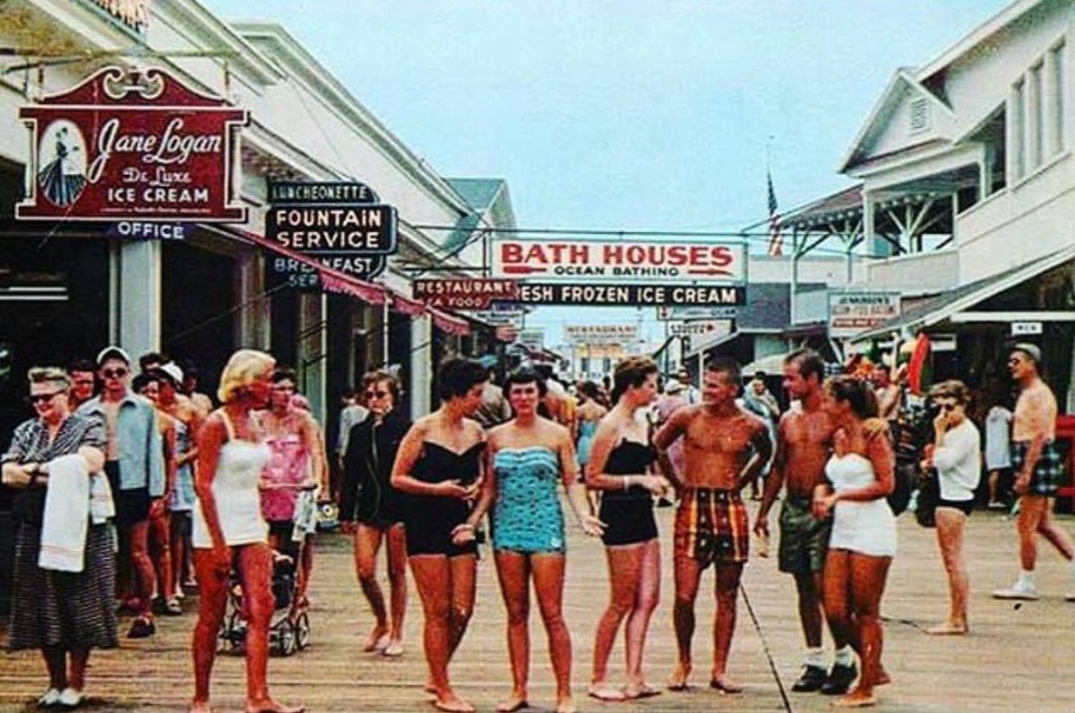 A 1950’s view of the boardwalk!