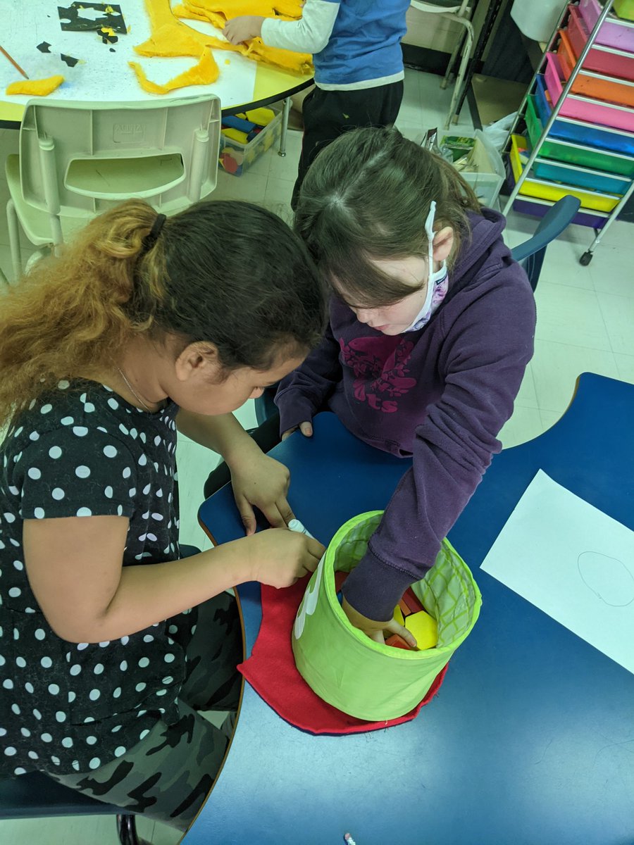 fg_grade2crew's tweet photo. Teamwork😍😍😍#deeplearningprojects #fg_grade2crew #inquirymindset https://t.co/WQ4CdW1gQH