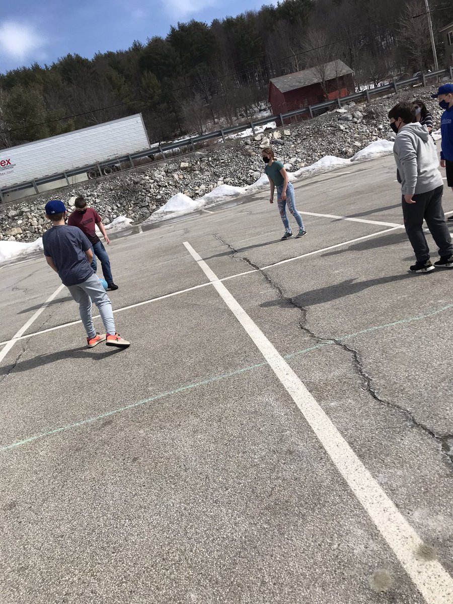 HailWatts's tweet photo. The 7th grade got outside to enjoy this little taste of spring today ☀️ #ovvtpride https://t.co/94dcx2M5hq