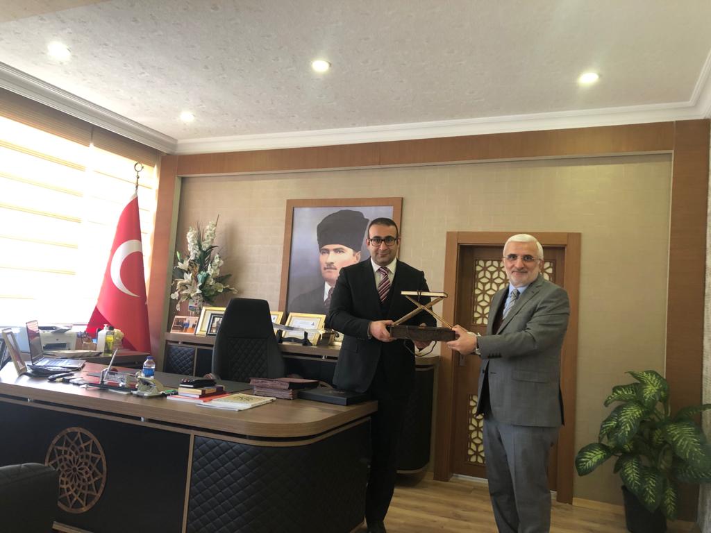 ŞİRVAN İLÇE KAYMAKAMI SAYIN RECEP HASAR'A ZİYARET...