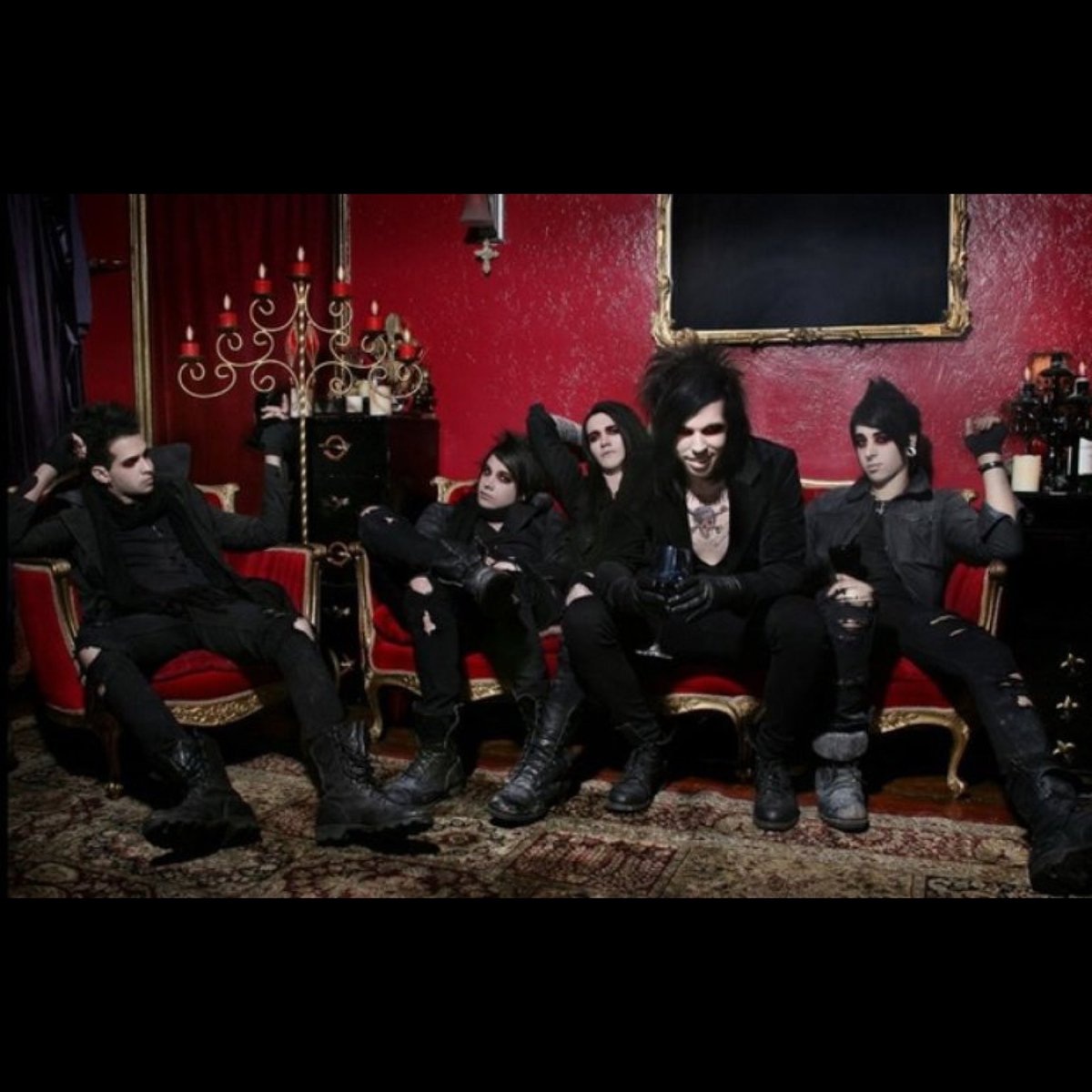 TherealVECoven's tweet photo. Who remembers these?! A lot of these pictures appeared in @AltPress over the last decade! Where did you first discover Vampires Everywhere??????
#vampireseverywhere #michaelvampire https://t.co/fS9mlaypjy
