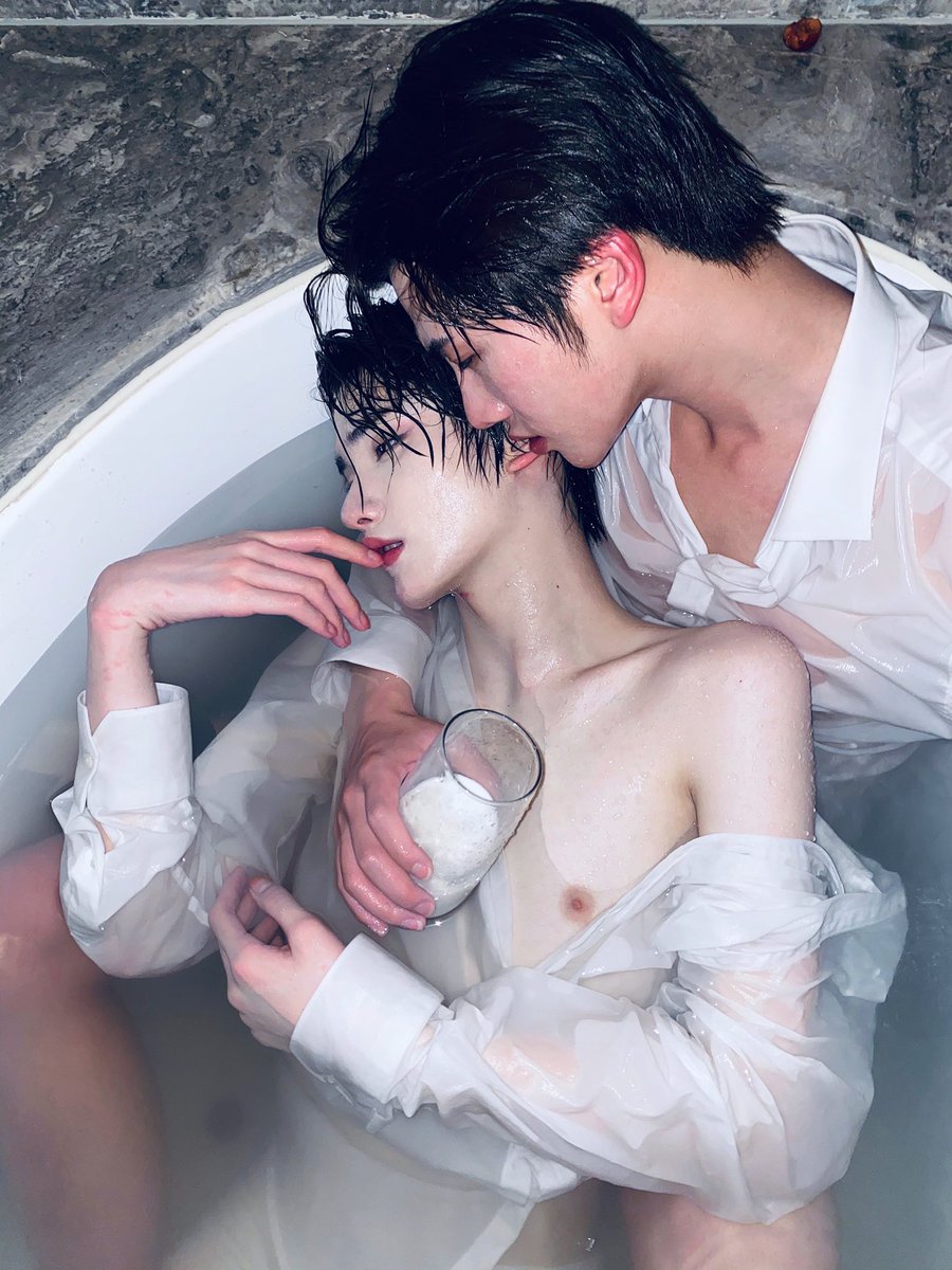IamNotArchive's tweet photo. I think they're recreating their moments together but now alone 😭🥺
#零度cp #林晨 #韩润博 #零度 #linchen #hanrunbo #lindu #linhan #dudu https://t.co/HgKaLhqWUx