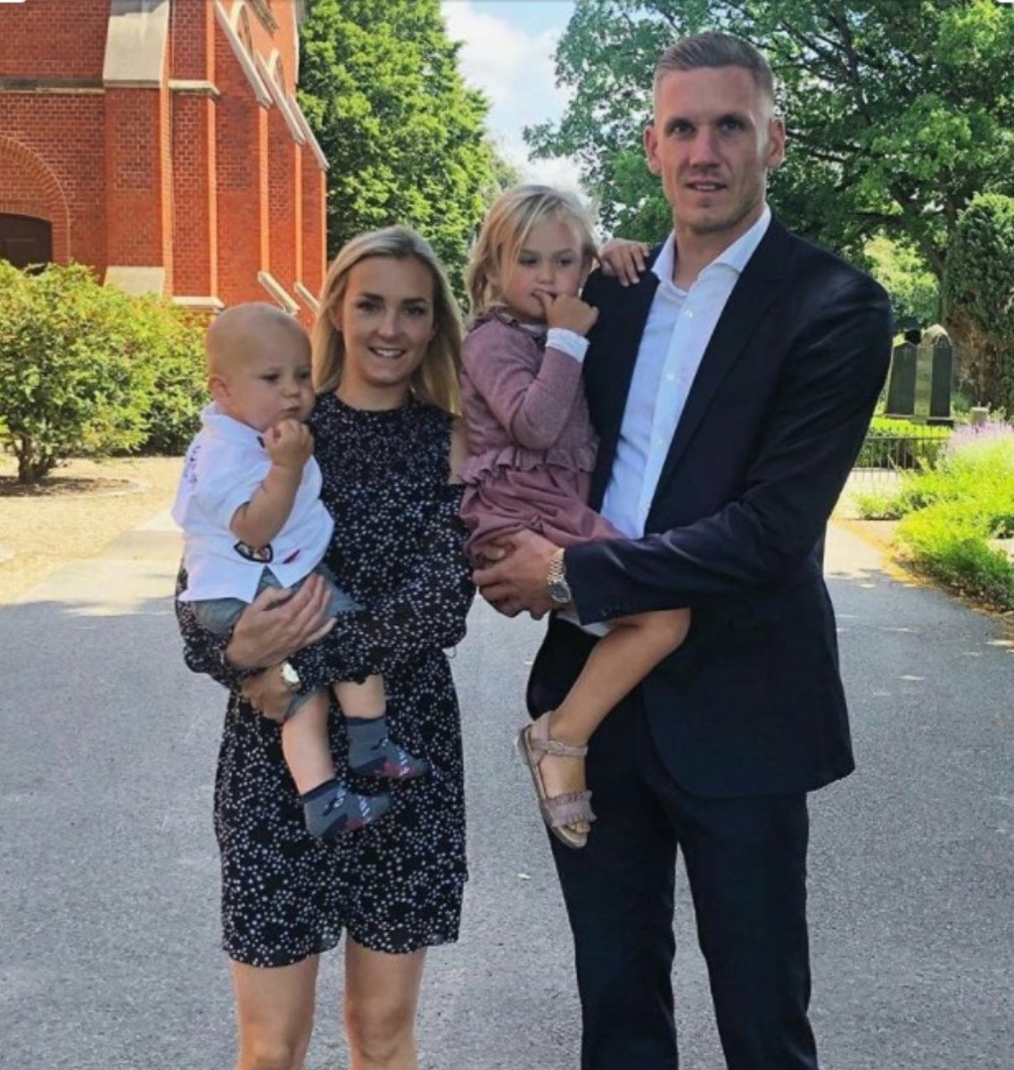 TOFFEEBLUECAST's tweet image. Threatening someomes life to steal objects is just as low as you can get to me. 

Let's see how many retweets this picture can get to show we feel for Robin Olsen and his family.