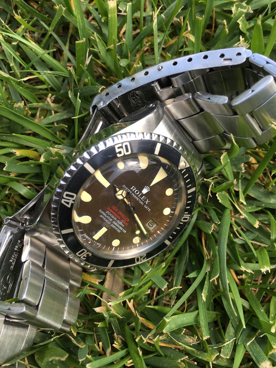 vwcweb1's tweet photo. By https://t.co/IdWNfpbdeM
Rolex
Double Red Sea-Dweller 1665 Thin Case Tropical Dial Full Set
More Info: https://t.co/tD7GmKo4RW
#vwcweb #vintagewatches #vintage #watches #watch #rolex #seadweller https://t.co/umdQuIDM1O