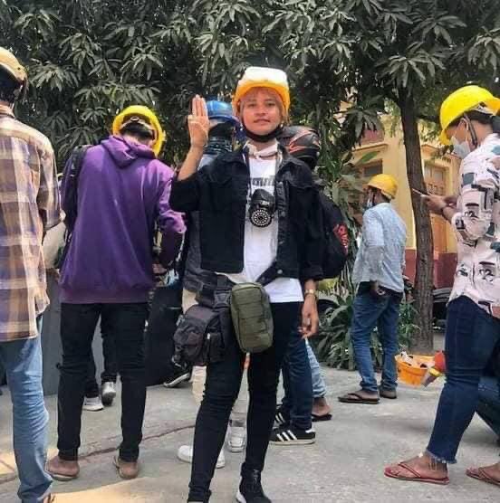 A 23 yrs old KhinZarChi got arrested in the morning of March11 was released this evening with deformities to her face.This is what they did to a girl, imagine how brutal military terrorists would be to the rest of the arrestees.
STOP ONSLAUGHT
#Mar11Coup 
#WhatsHappeningInMyanmar