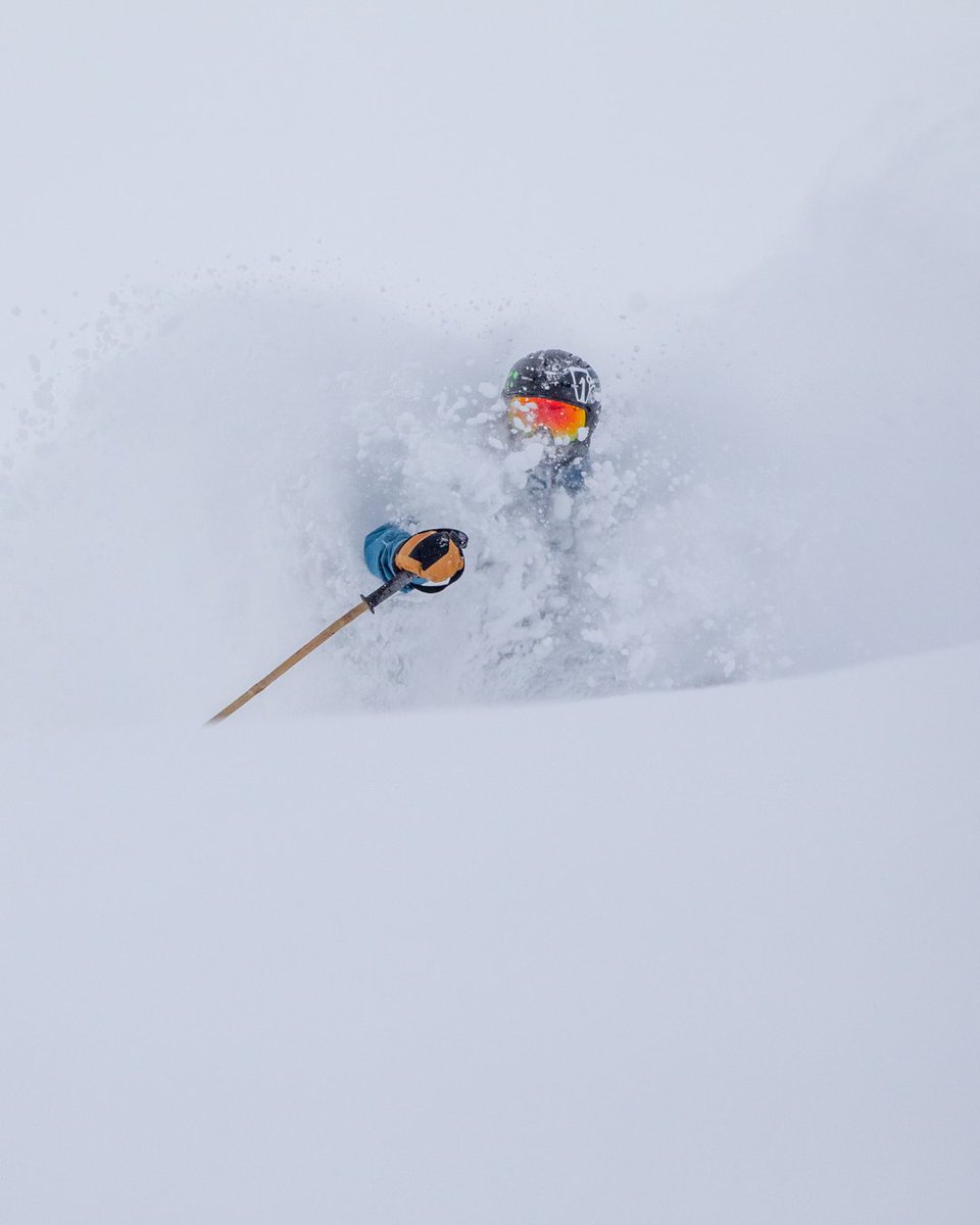 Free refill kind of day 🤘☃️

Skier: @scottyvermerris

📷: @johnhowlandphoto

#Icelantic #IcelanticAthlete #IceyAthlete #ReturnToNature #MadeInTheUSA