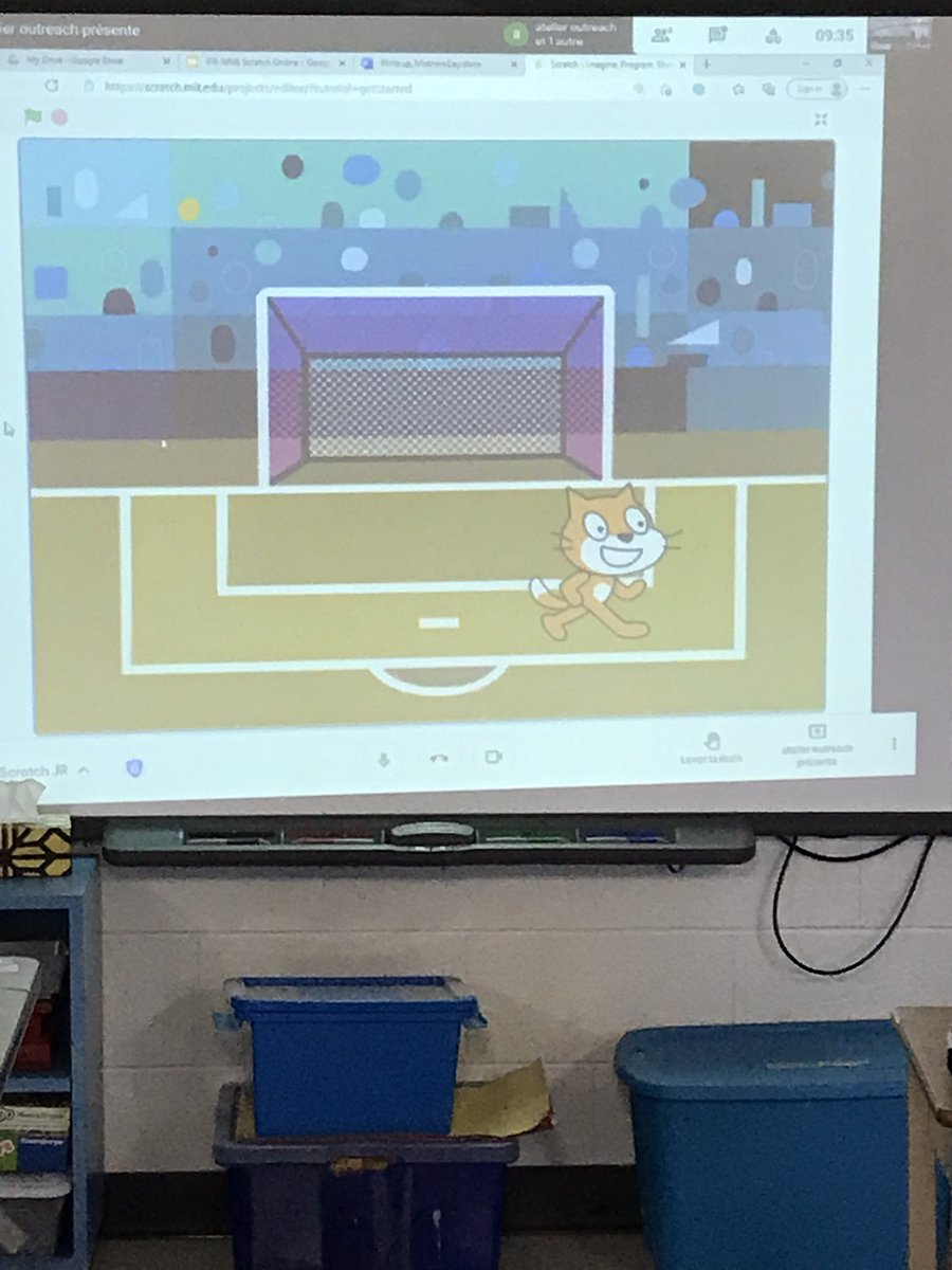 Explorer la pensée computationnelle à l’aide de Scratch. Merci à @uottawaedu et <a href="/CscProvidence/">Csc Providence</a> pour cette initiative. Merci à notre animateur techno pour son appui. <a href="/EECStTdAquin/">École catholique Saint-Thomas-d'Aquin</a> #math #STEM
