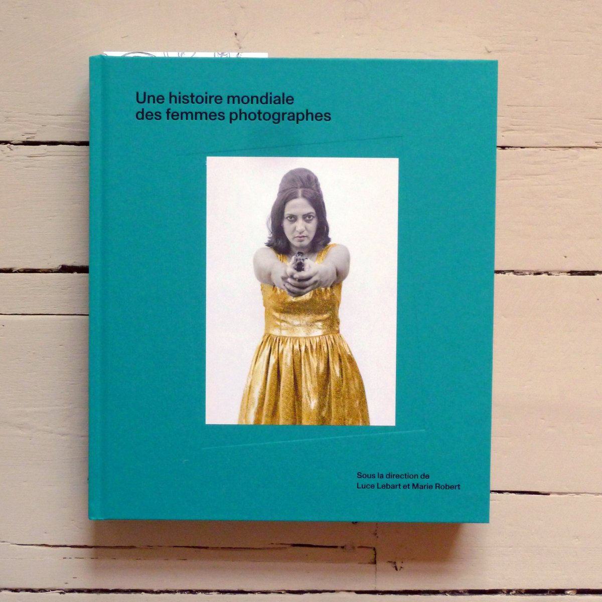 pippaoldfield's tweet photo. Just received the stunning 'World History of Women Photographers' by @lucelebart Marie Robert @EditionsTextuel - a global collection of 300 profiles including my contribution on Mairi Chisholm and Elsie Knocker's snapshots from the Western Front @ImpGalleryPhoto @PaulMellonCentr https://t.co/UTPQ7XZhyn