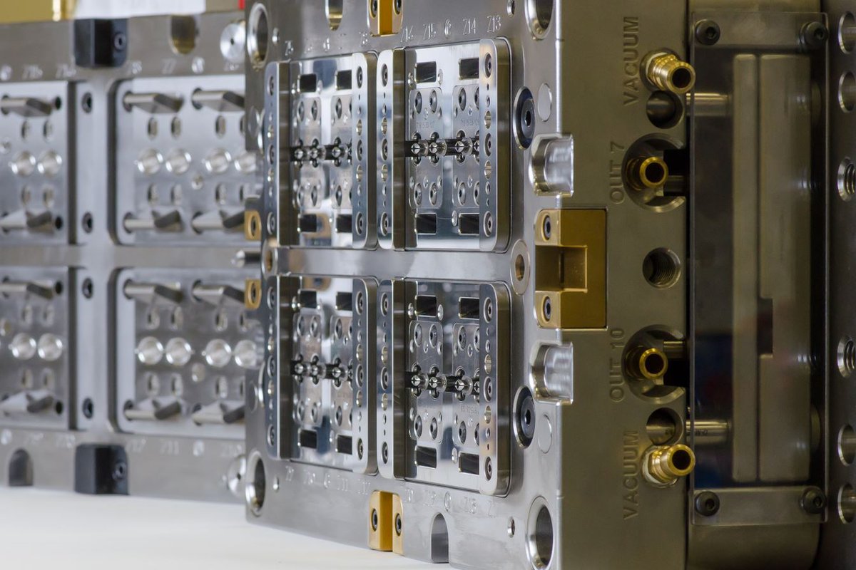 MMTMag's tweet photo. #Automation has completely transformed Mold-Tech, its throughput, and has even increased its workforce. Get the details about this mold shop has improved its technological capabilities: https://t.co/Ru2kV31TIz
#EDMs #moldbuilders #profile https://t.co/5rOlChcnug