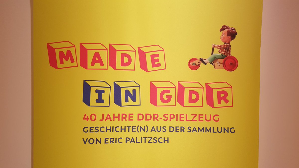 Endlich wieder offen. Ab Samstag kann unsere Sonderausstellung "Made in GDR" unter Einhaltung der AHA-Regeln und Voranmeldung besucht werden. Zeit wird es, das Spielzeug wartet seit November auf Besucher*Innen. :-) Die Dauerausstellung ist aufgrund von Umbauarbeiten geschlossen.