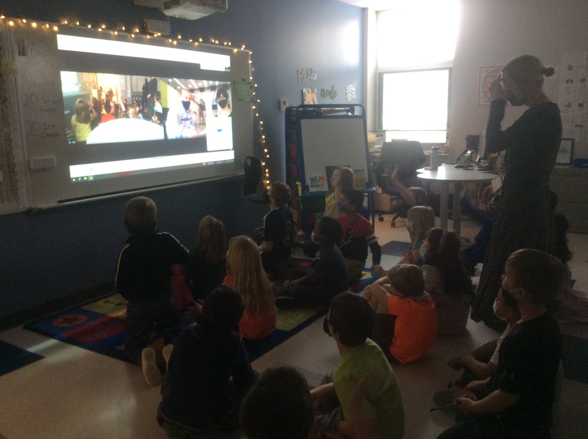 BarbaraKenney5's tweet image. 3 classes of 1st-grade students @CloughPikeElem were so excited to learn all about dinosaurs with @WCWolves high school supportive peers today!  Thank you so much for reading to us. @MrsGrafTechEdu @WestCler  #WCconnects #wclearns