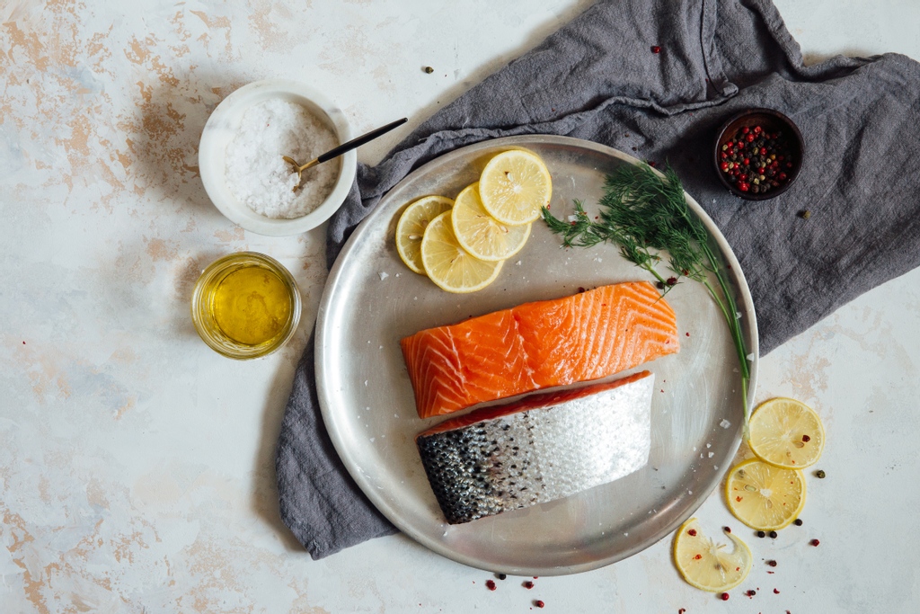 What makes @bluehousesalmon so good?!🐟⁠
⁠
💙Land Based⁠
💙All Natural⁠
💙@oceanwiseseafood Recommended⁠
💙Clean, Mild Taste⁠
💙Ocean Safe⁠
💙Heart Healthy⁠
💙No Hormones⁠
💙No Antibiotics⁠
💙GMO Fre⁠
💙All Natural Feed⁠
.⁠
.⁠
.⁠
#BluehouseSalmon #oceanwise