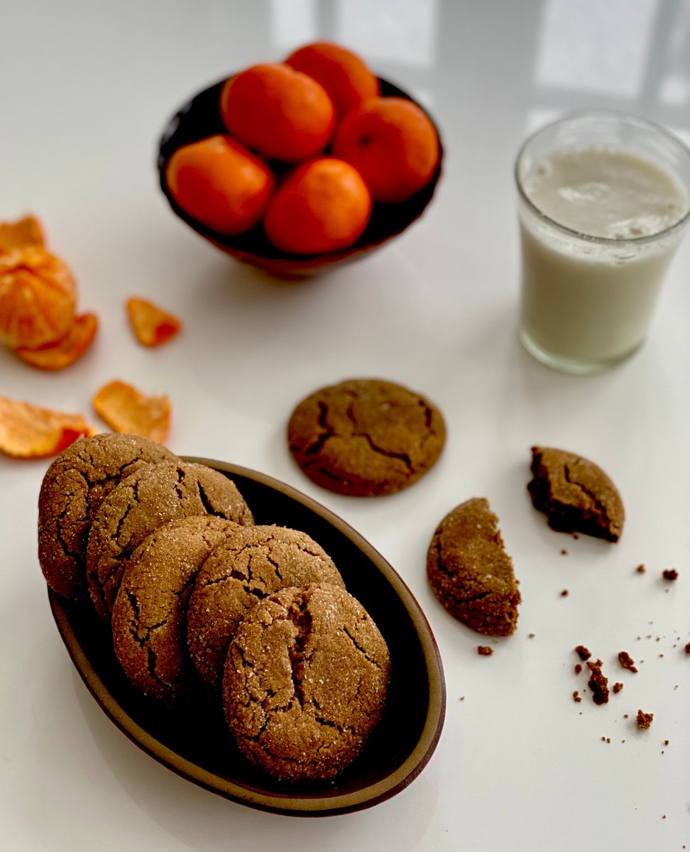 TABLEMagazine's tweet image. Have you ever seen someone upset while eating a cookie? Uh, no...It's science. Eating cookies makes you happier. bit.ly/3bDPJ8N 

#TableMagazine #Cookies #Food #Drink #Design #People #Travel #Pittsburgh #Foodie #foodphotography #foodstagram #delicious