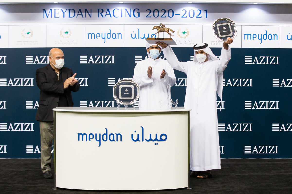 RacingDubai's tweet image. تسلم علي غانم و المدرب سالم بن غدير والفارس زافير زياني لقب الشوط من موريس عزيزي رئيس مجلس إدارة " عزيزي للتطوير العقاري "

#MeydanRacing #TryDifferent @AziziGroup