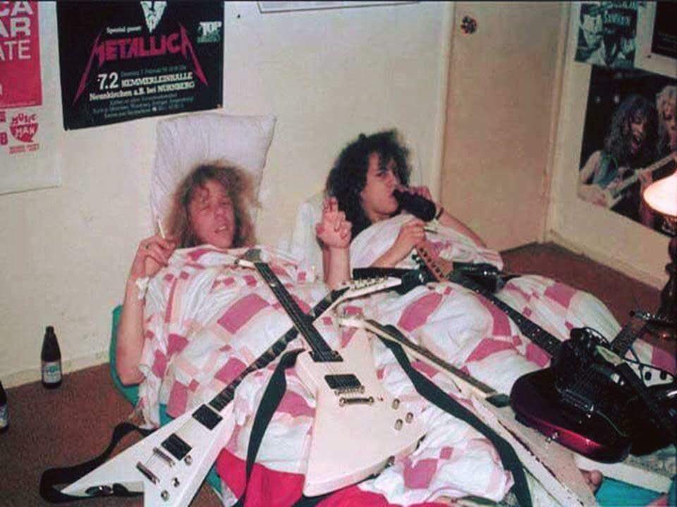 BookOfMetallicA's tweet photo. #NationalNappingDay 😂 https://t.co/vn3TIAe3Qp