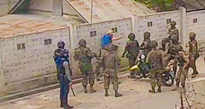 A Polish photojournalist was violently beaten by the Myanmar junta on March 11, in Taunggyi and got seriously injured.
STOP ONSLAUGHTS

#Mar11Coup
#WhatsHappeningInMyanmar
#SaveMyanmar
