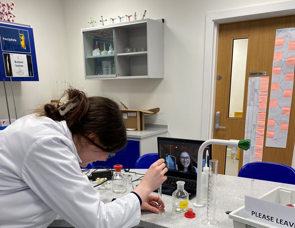 HeathfieldAscot's tweet image. Lower Sixth A Level Chemistry has been working on a blended learning practical today. Claudia and Maya are working together on a reaction set up at School and timed remotely in Germany.
#WomenInSTEM #BritishScienceWeek #BritishScienceWeek2021
