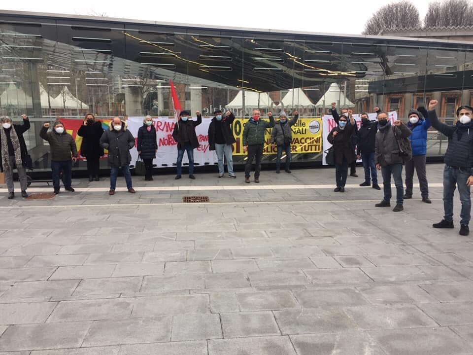 CremaschiG's tweet photo. A #Brescia davanti agli #OspedaliCivili per dire NO al #brevetto sui #vaccini 
Vaccini #sanità pubblici per tutti 
Basta affari sulla vita 
Firmate la petizione europea 
https://t.co/2mJbTa9chR
@potere_alpopolo @radiondadurto https://t.co/U3X61jhcR6