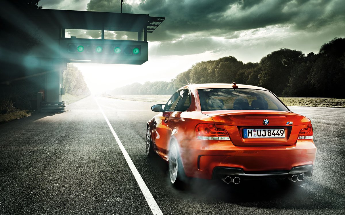 Wallpaper4Wheel's tweet photo. BMW 1M Coupé e82 https://t.co/om2EyIYZbx
