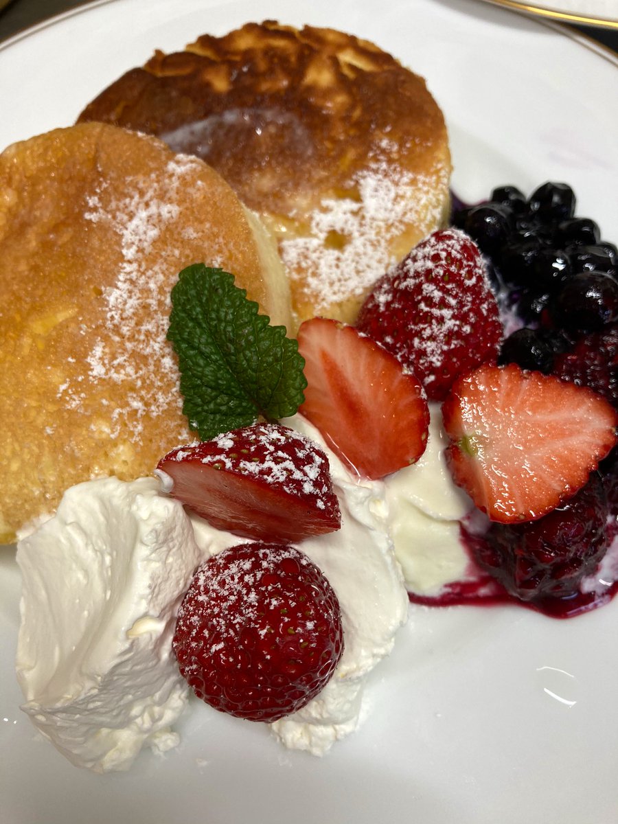 清水森食堂 いつもありがとうございます 金曜日と土曜日は15時から21時まで ほろ酔い酒場 営業しております ピッツァ スイーツ 美味しい地酒やアサヒスーパードライ生ビールあります 新作 清水森パンケーキ