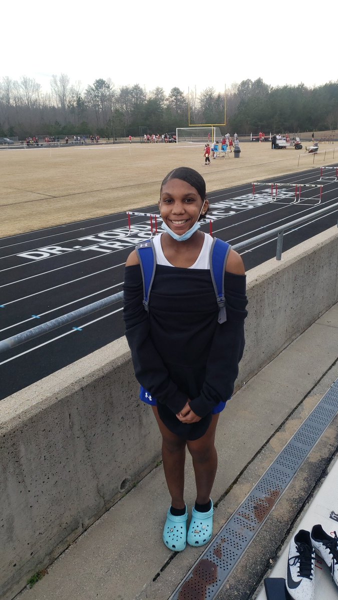 broometrack's tweet photo. Taking 1st abd 2nd place in Long Jump. A PR for one and a first year jumper for other the others! https://t.co/0OZECvgbpJ