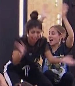 LuxaPi's tweet photo. #LaIslaDeLasTentaciones9
Manueh: entonce pa q lo ha hesho
Lucía: PORQUE ME SALE DEL COÑO

JAJAJAJ https://t.co/O3P3CERDDQ