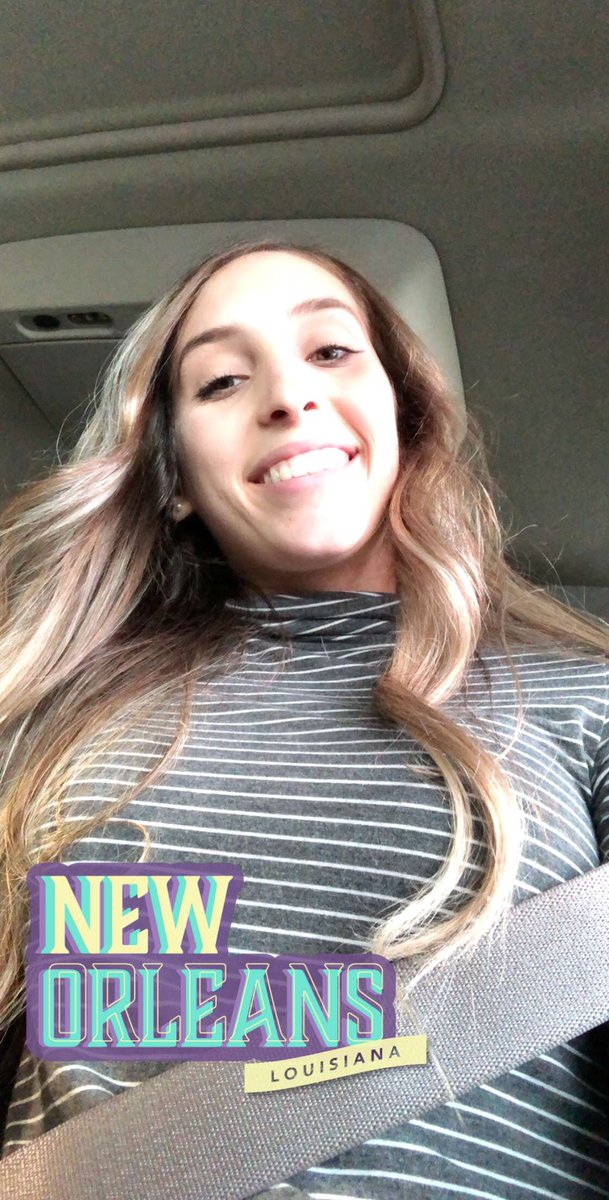 domingue_hailey's tweet photo. These are some pics with the blonde https://t.co/sM71BZMUZR