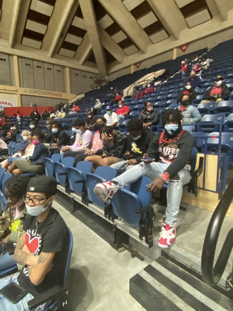 phspantherbball's tweet photo. It was an awesome day/night! We had an opportunity to attend the 4A championship game that pitted Baldwin vs. Fayette County! What a great game and finish! Thanks to the players who attended! https://t.co/wfvt1JXPQ4