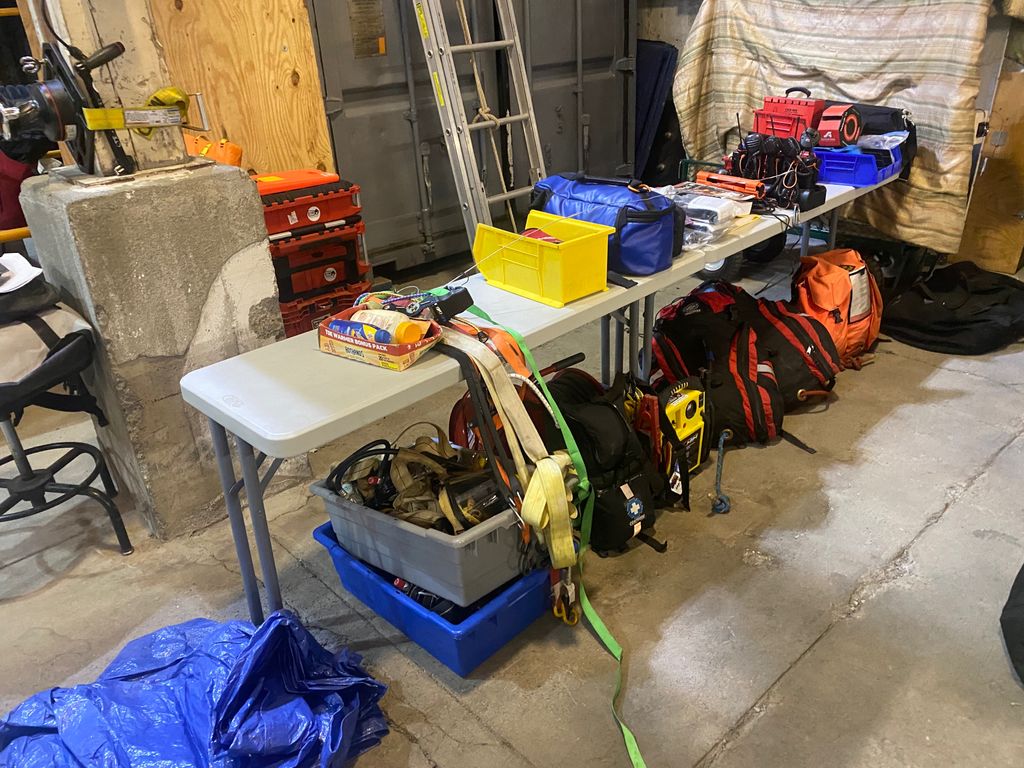 CapTechRescue's tweet image. We’ve been spending time this week to up for another work van and getting ready to retire one. 

Plus spent some time playing around with some rigging in the shop for a standby rescue of a horizontal entry into a large vertical space, with little structural anchor points.