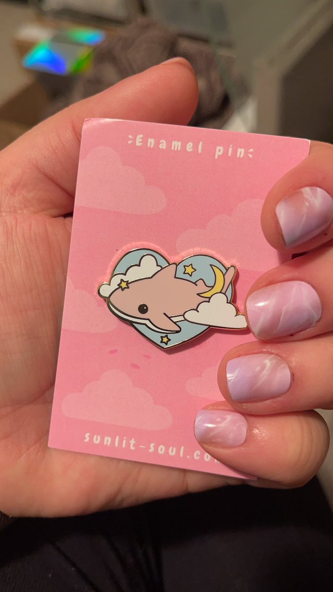 when your <a href="/SunlitSoul_/">kimmy 𓅭</a> pin vibes match your nail vibes 🤩

thank u kimmy for my newest prized possession