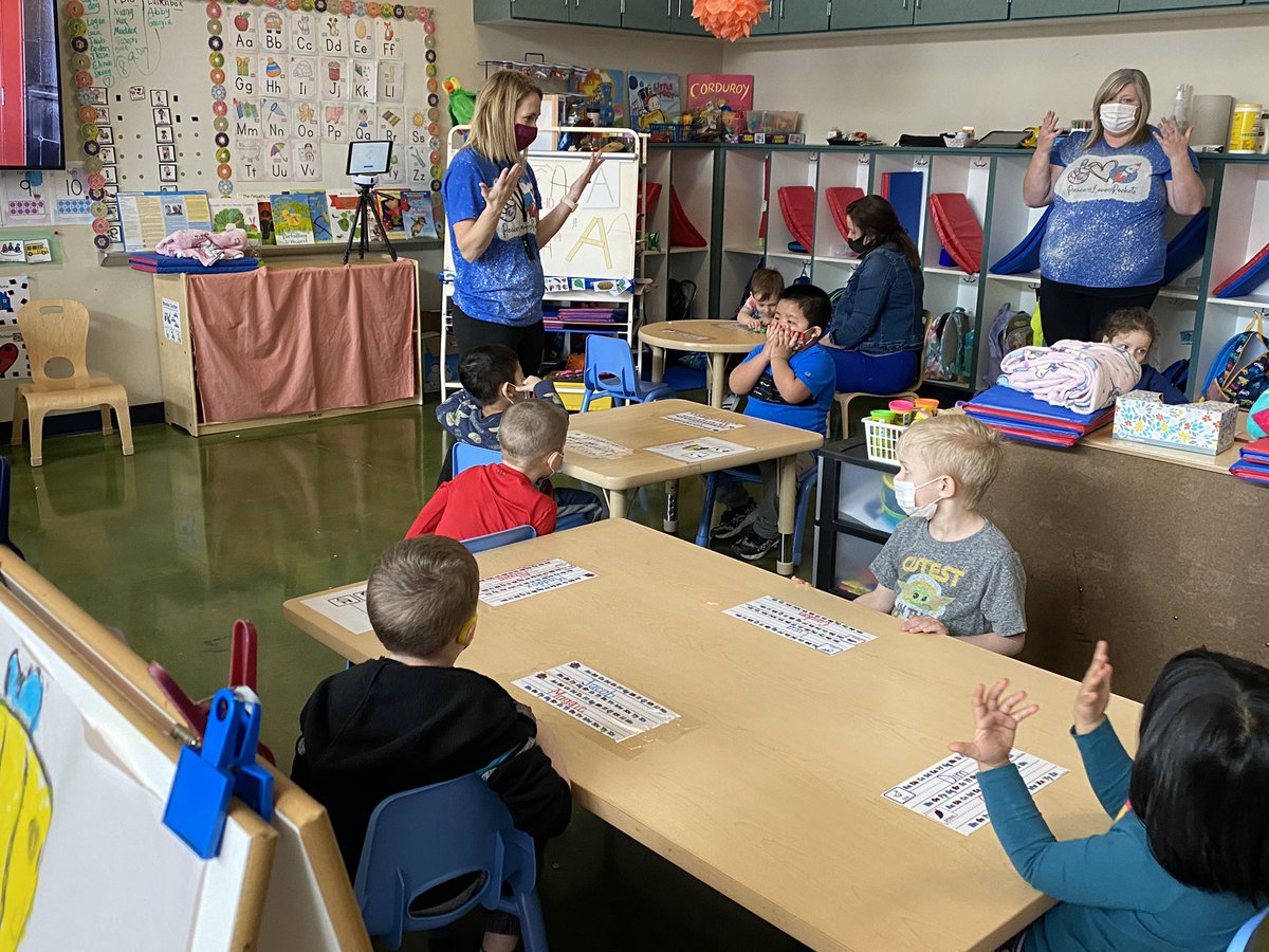 Mrs. Cowan’s Little Rockets at Jody Richards Elementary are practicing nursery rhymes using <a href="/HeggertyPA/">Heggerty</a> curriculum. They will be heading to kindergarten ready to be readers! <a href="/MrsCowan_PreK/">Ashley Cowan</a> <a href="/JresRockets/">JRES</a> #wcpspreschool #gettingready