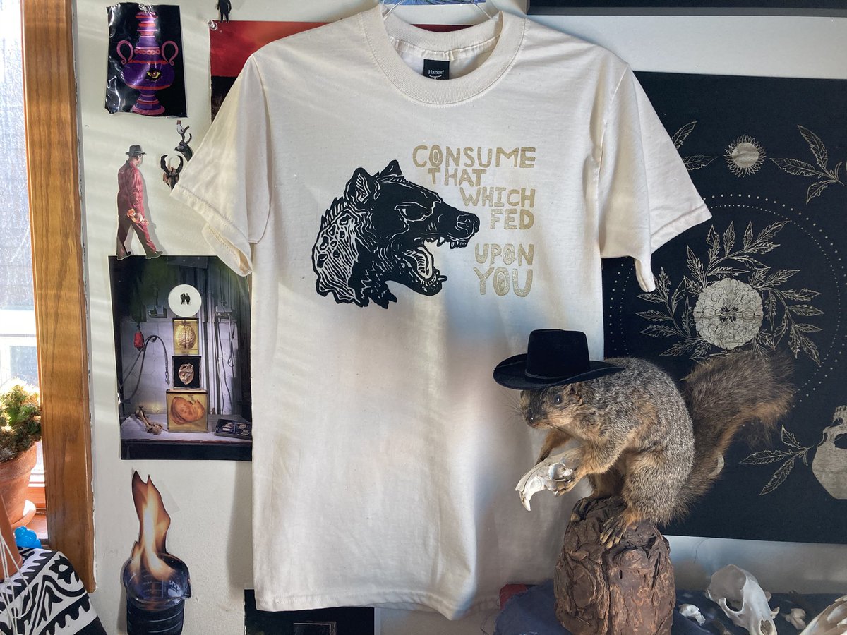 optictuna's tweet image. Come get y’all’s shirts! Link in bioooo