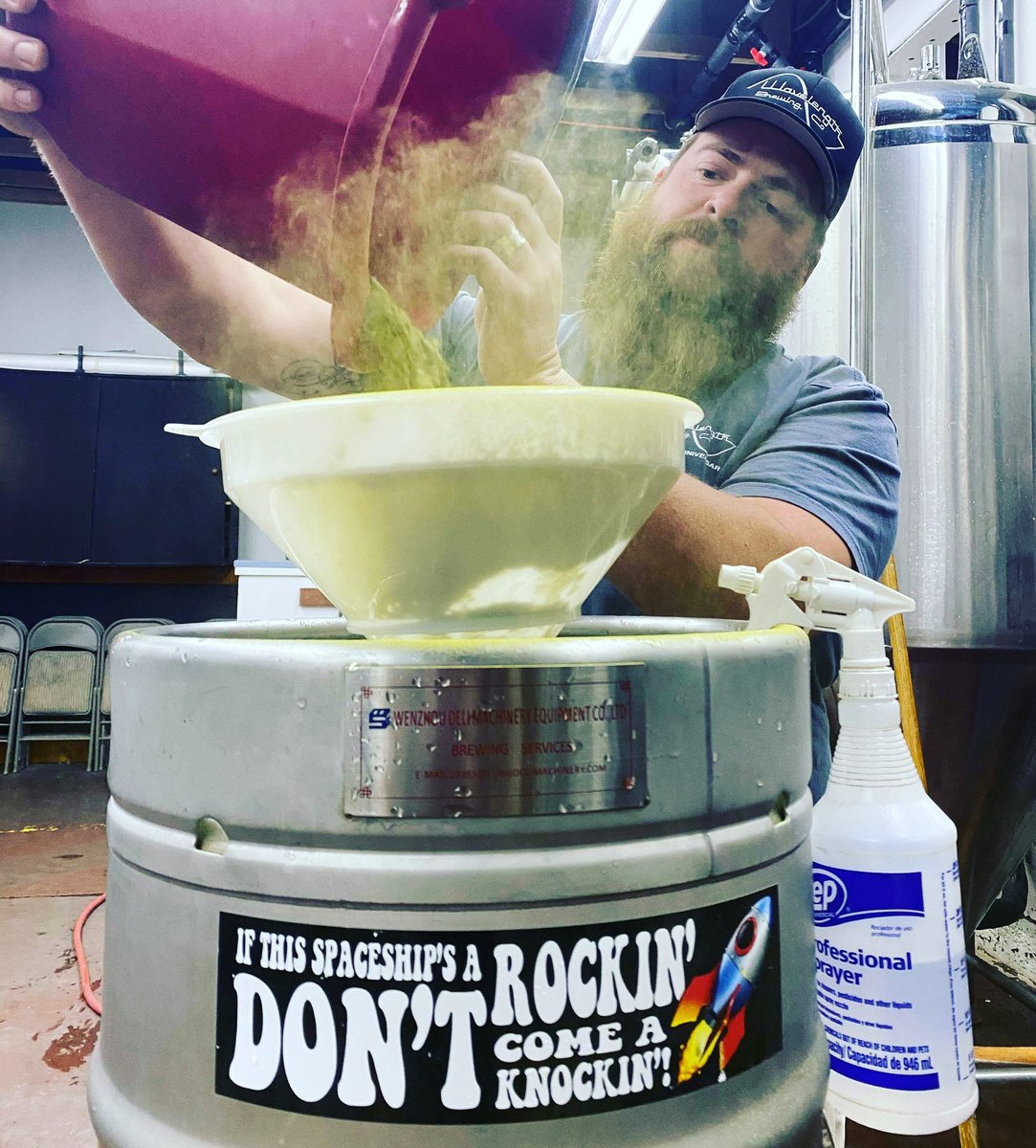 Wavelength_Brew's tweet photo. Adding fuel to our hop powered rocket 😎🚀🍻 We've got five fantastic IPA's on tap to sate your hoppiest desires, come see us from 4-8PM tonight!  Cheers!
.
#sdbeer #vistabeer #craftbeer #drinksd #beergeek #beerpics #drinklocal #indiebeer #sogoodithz https://t.co/wgXUypIsoV