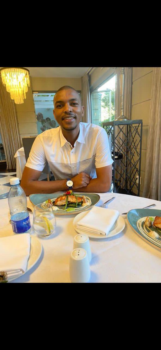 sa_lottery26's tweet photo. R43 MILLION #PowerBall jackpot winner sat down for dinner with his idol @TheBold27. Talk about the cherry on top to complete a winning streak😁 #PhandaPushaPlay for your own bag of fortune https://t.co/pV04EPZHZV