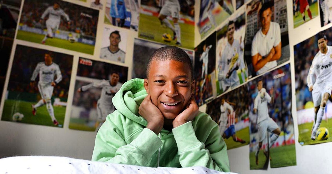 Seba Varela del Río on Twitter: ""Mis amigo y yo no esperábamos ser futbolistas. No era nuestro plan. Lo soñábamos. Es la diferencia. Algunos niños tienen posters de superhéroes en su habitación.