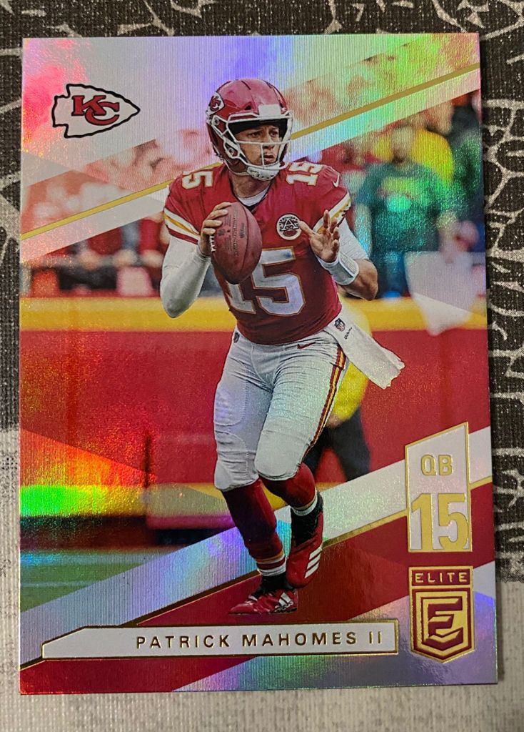 Chiefs_Esp's tweet photo. 📢 SORTEO Chiefs España!!

‼️Gana Card Patrick Mahomes II Donruss Elite 2019 

Para concursar síguenos y haz RT!!

El día 21 de Marzo daremos el nombre del ganador.

@chiefscardspain
#chiefskingdom https://t.co/Q9JnPmG7vw