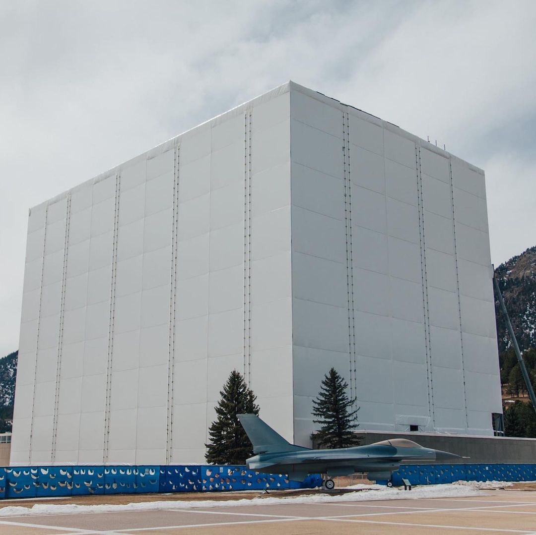 RedeyeRockhard's tweet photo. We’re very excited to share with you that the Chapel is being removed, and this white box will be taken down in 4 years to reveal a giant Giraffe Cat statue https://t.co/rEIjKhZHcV