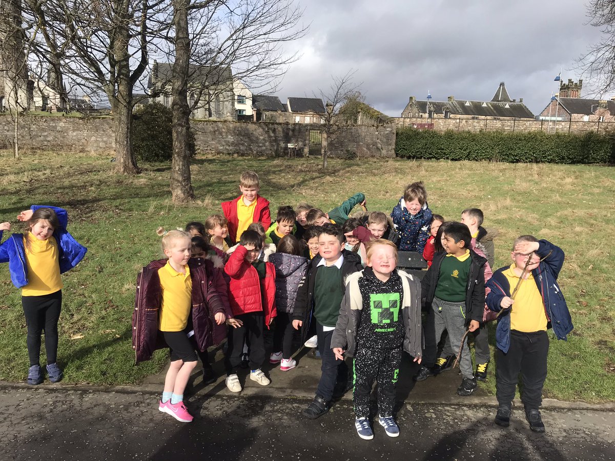 MissDownie_'s tweet photo. My attempt at taking a picture of 23 Primary 1s 😂 Everyone is loving our daily walks as part of our SCIAF Walk to Sudan fundraiser 😄 @stmungoalloa https://t.co/cTxzSRE4xD
