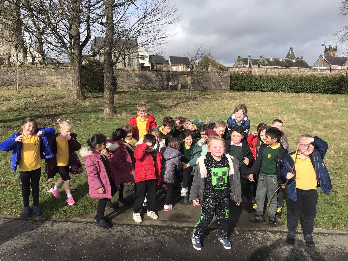 MissDownie_'s tweet photo. My attempt at taking a picture of 23 Primary 1s 😂 Everyone is loving our daily walks as part of our SCIAF Walk to Sudan fundraiser 😄 @stmungoalloa https://t.co/cTxzSRE4xD