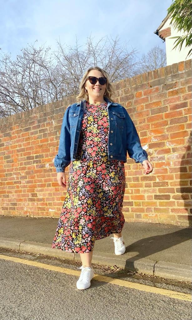 Matalan's tweet image. The ultimate dress of dreams... 🌺🌼

Shop this season's must have dress online &amp;gt; bit.ly/2OKZngY

#BringOnSpring