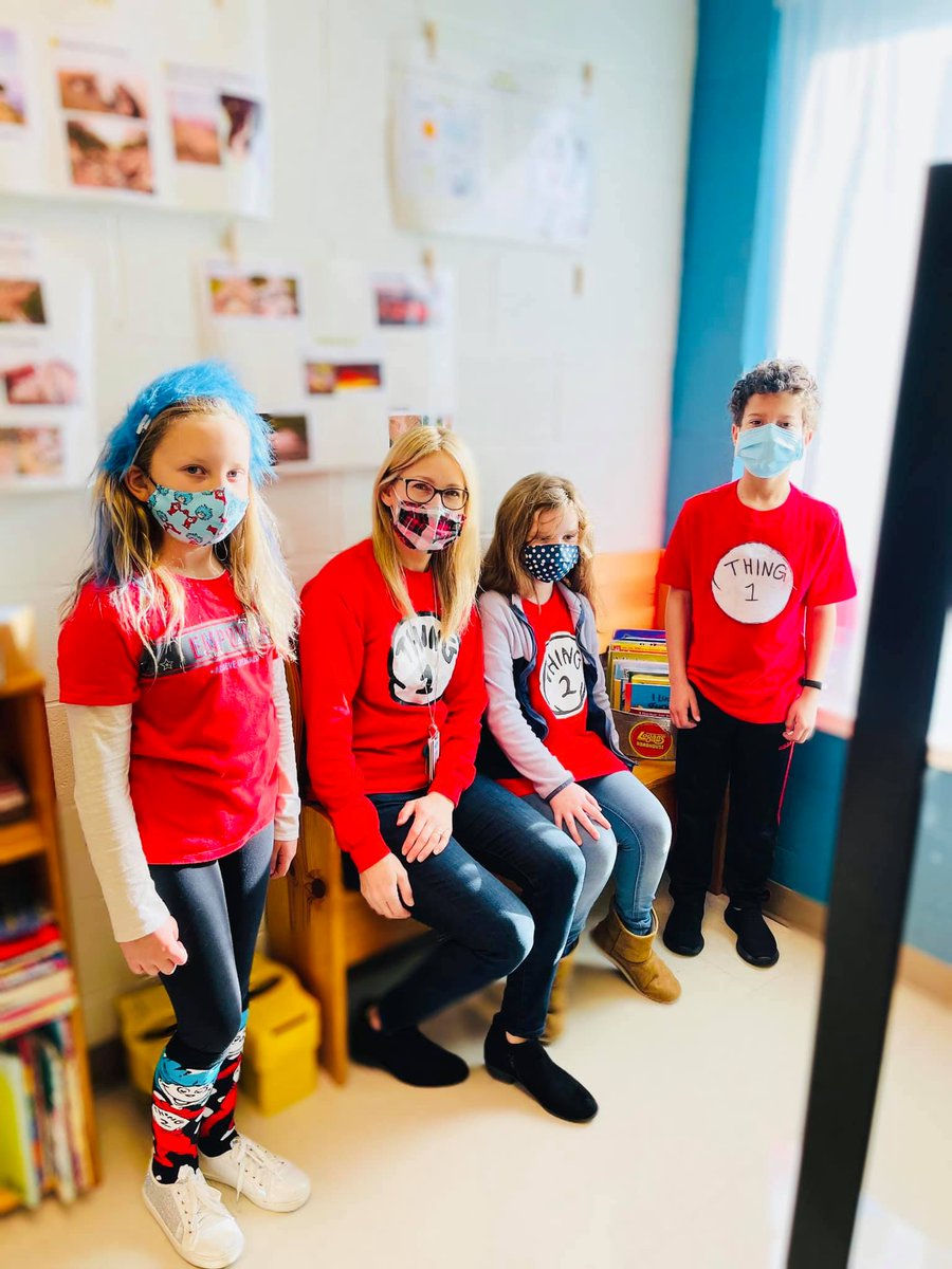 OceanBay_Elem's tweet photo. Today for #ReadAcrossAmericaAtOBE our genre focus was #Nonfiction and students were encouraged “to read a thing or two about something that interests you” and Twin With A Friend #TwinDay #hcslibrarymedia #OBEreads @HCSInfo https://t.co/77LlFHQ1in