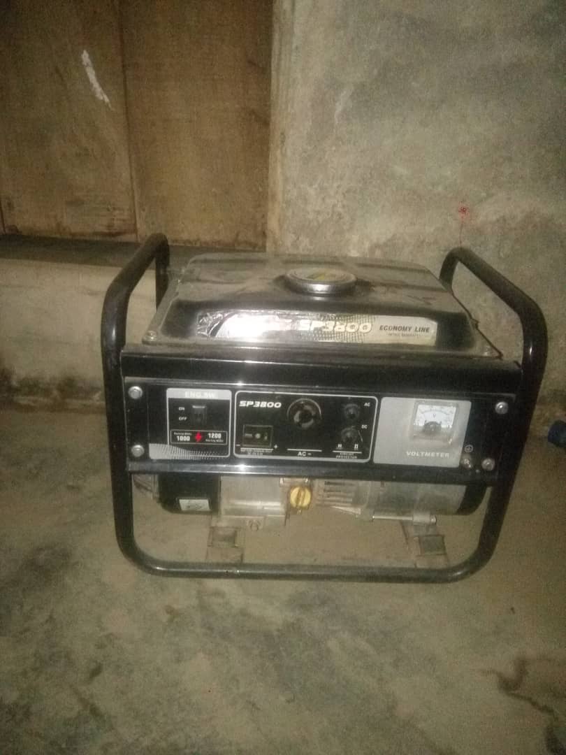 fikayouniverse's tweet photo. SENWEI GENERATOR 3800
Medium size
10months old
Price: 30K
#fikayouniverse #sale #Generator #generatorforsale #AgathaAllAlong
Claire | Akah | Damian Marley | Oxlade https://t.co/uQEhpgOxZn