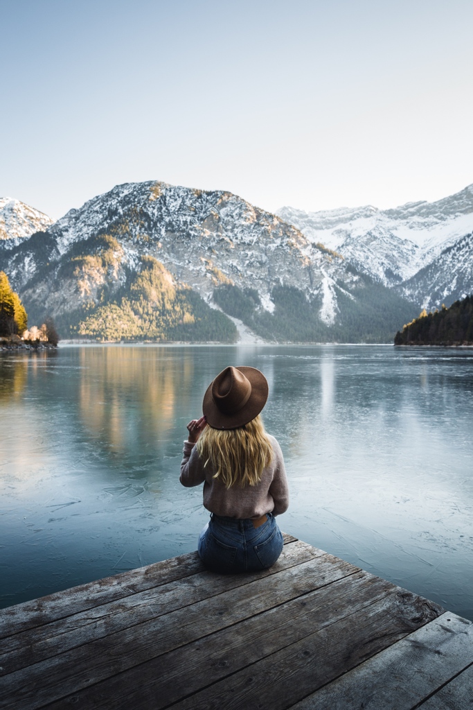 Go on - put on that storytelling hat!⁠
⁠Storytelling is a craft; #storytelling is the process of using fact and narrative to communicate something to your audience.⁠ It's an art, and anyone can learn it!
carmellaconsulting.com/2021/02/09/out…