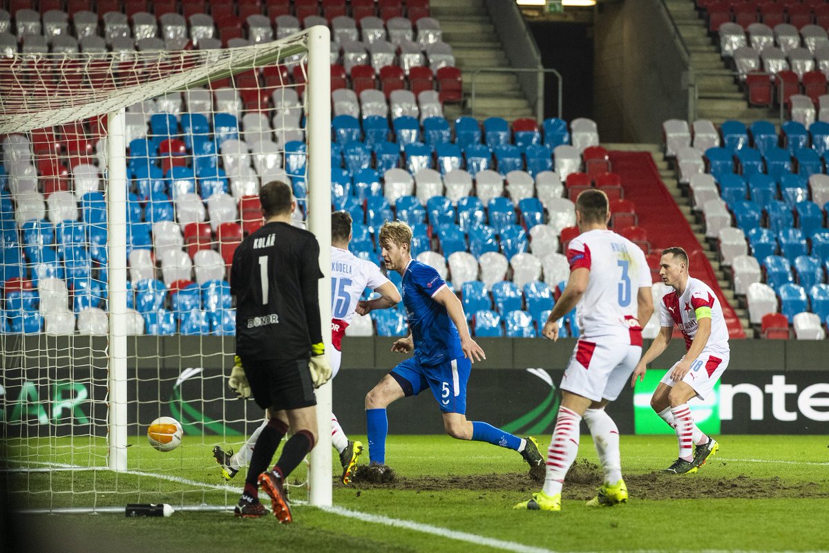 When you choose to be the keeper in Fifa Pro Clubs