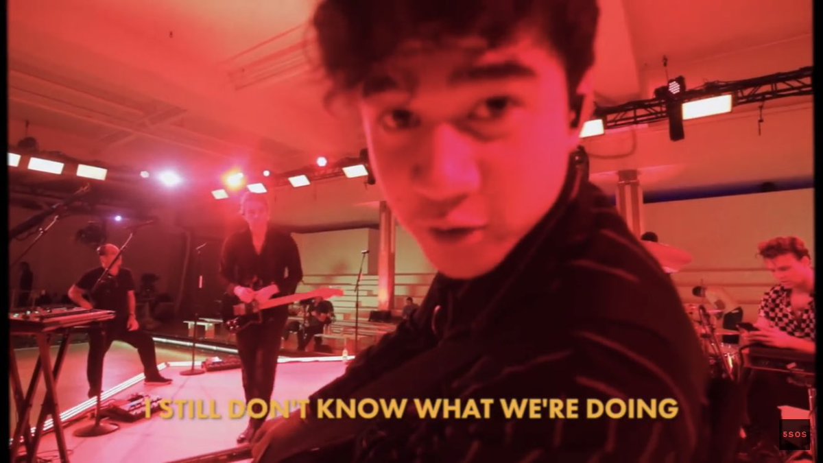 girlstalkcurls's tweet photo. 5SOS ON SPACES: 

#calum5SOSSpaces https://t.co/3VMclx6e5x