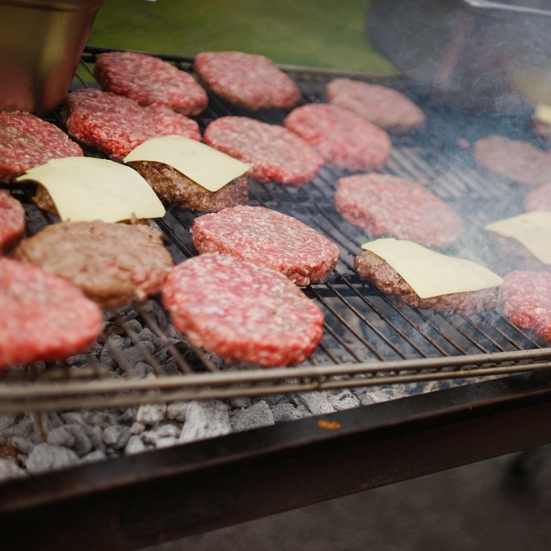 Selhurst_Park's tweet photo. Summer at Selhurst! ☀️

Whether you want to enjoy a summer party in the Fanzone or play on the pitch with friends, family and colleagues, summer at Selhurst is the perfect time of year to host an event! 🍔🍹

Enquire now! 👇

#CPFC | https://t.co/BPRXzIDOOS