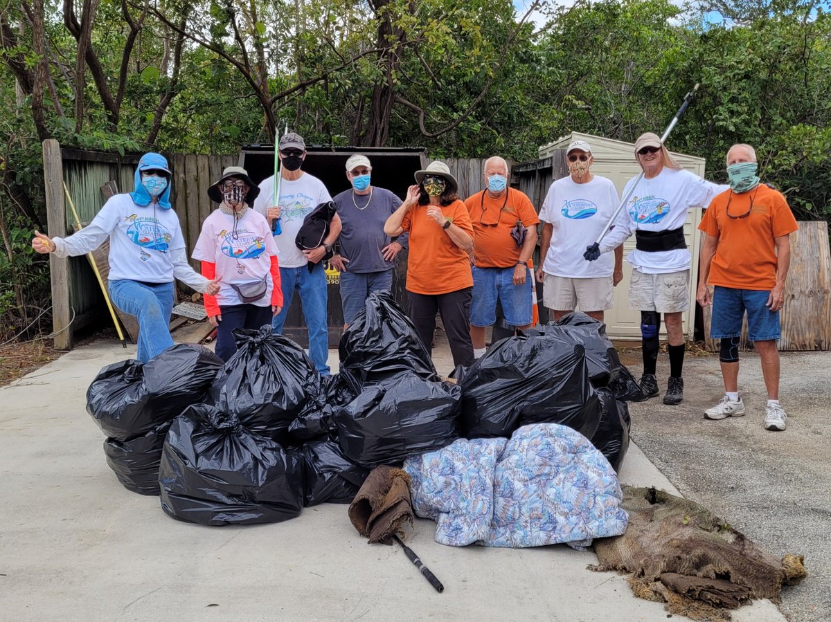 Our amazing #volunteers put in hours of hard work and collected over 10 bags of trash!!! Keeping our parks clean and beautiful, we ❤️our volunteers!!!
#friendsofannekolb #CleanUp #dontlitter #leaveitbetterthanyoufoundit
#ParksAndRec