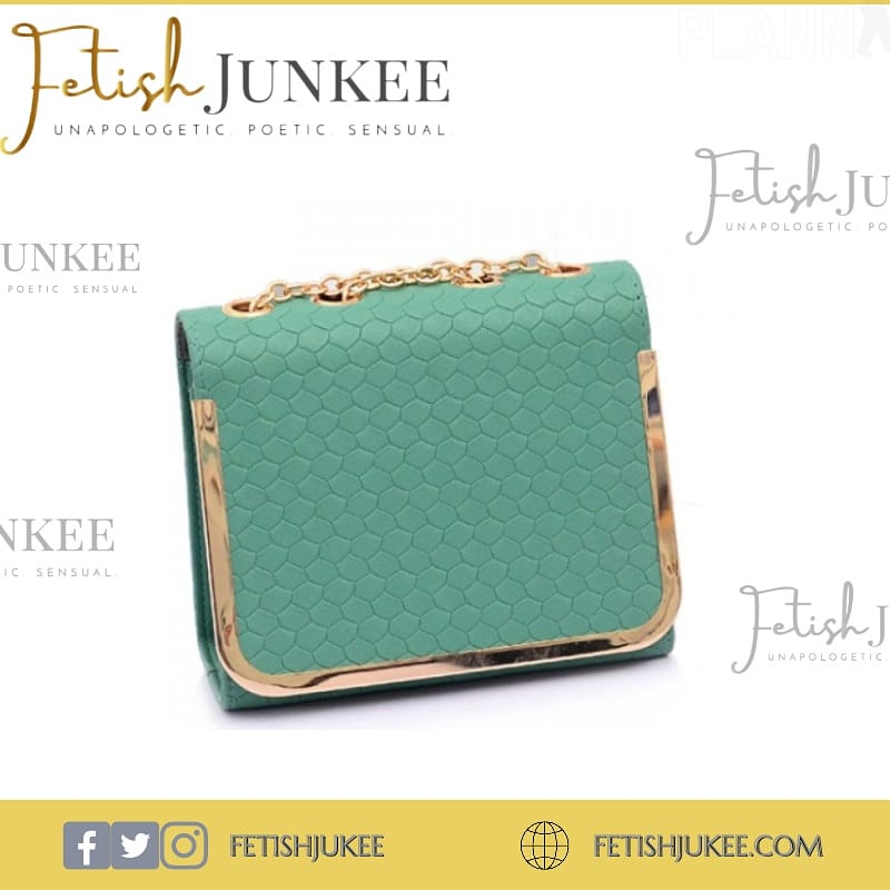 FetishJunkee's tweet photo. PARTY CHAIN CANDY COLORED BAG

Don't let anything limit you
Be more with Fetishjunkee

Follow @fetishjunkee for more

Shop Now🛍
Visit our website: https://t.co/4XZXQ81cec 

#fetishjukee #footwear #shoes #fashion #sneakers #style #sandals #shoesaddict #online #shoe #depression https://t.co/2QFSz9PpQA