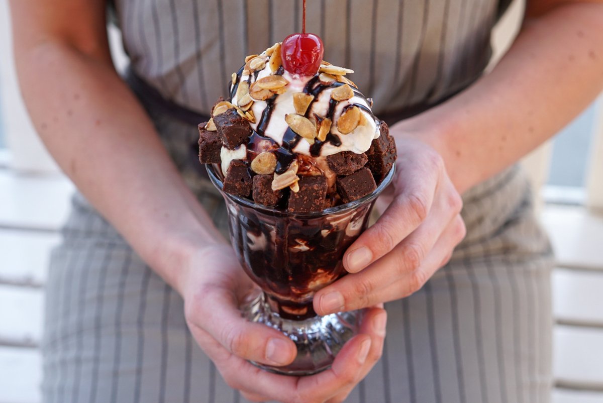 Sweet Rose Creamery tweet media