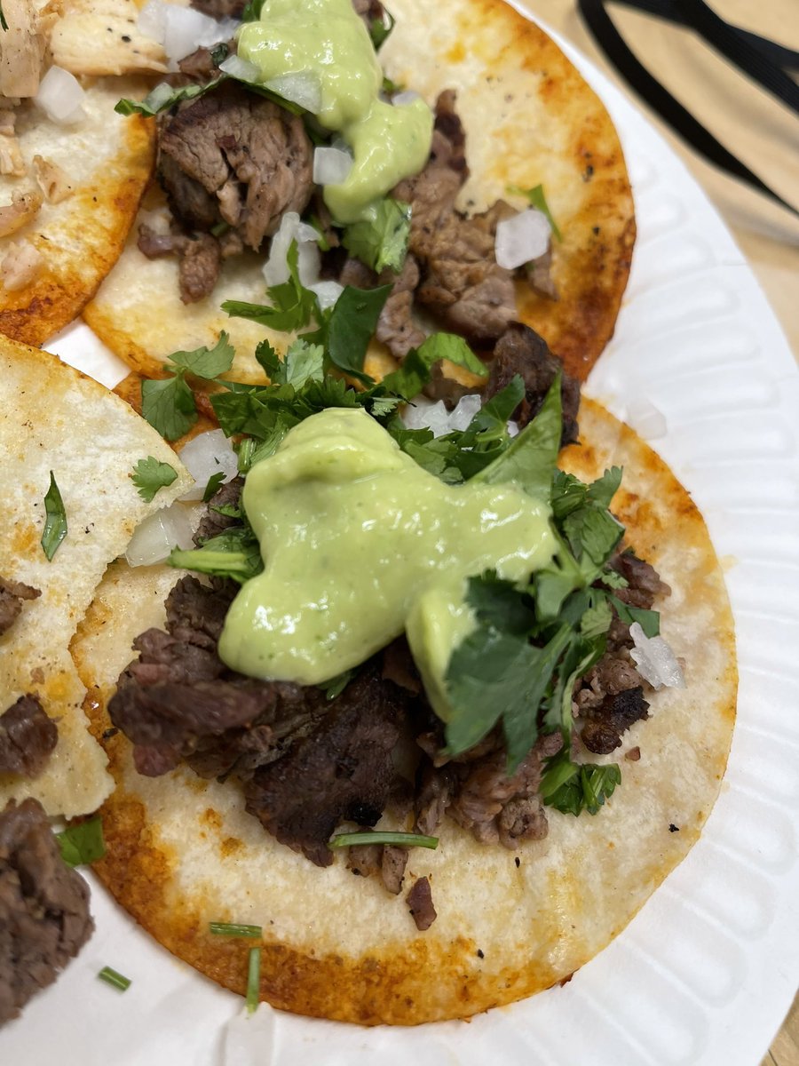 What a delicious day! Thank you <a href="/The_Mr_Medina/">Martin Medina</a> and <a href="/shermosillo123/">Silvia Hermosillo</a> and <a href="/luisdelhoyo1/">luis.delhoyo</a> in the spirit of FUN and goodwill❣️ #keepingthedistance #distancelearning #summitstrong #tacos #schs #WeGotThis